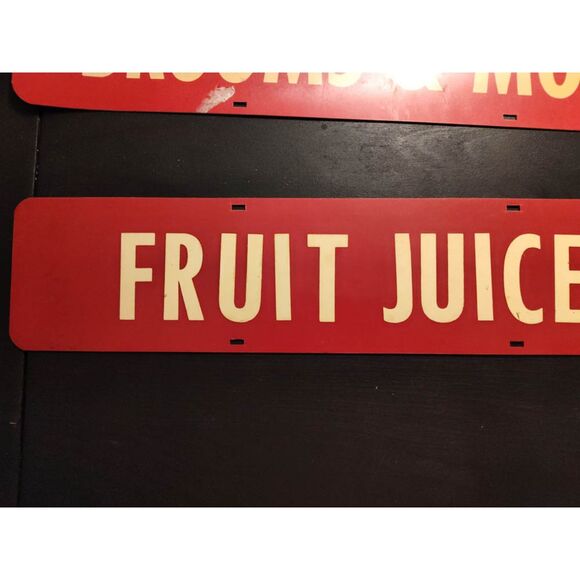 Vtg pair of old plastic signs M&M Ptd - Picture 4 of 9